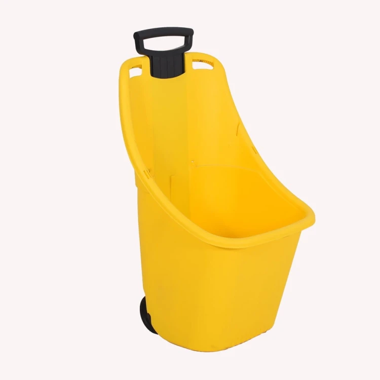 DSC_0439 taczka żółta z raczką.jpg